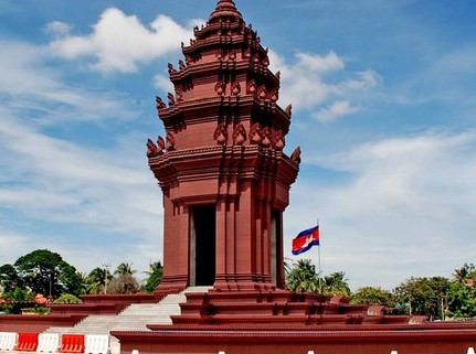 attraction-Introduction to Phnom Penh Independence Monument.jpg